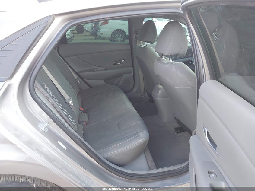 2023 HYUNDAI ELANTRA SEL KMHLS4AG7PU521290