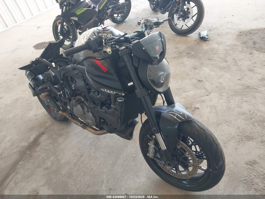 2021 Ducati Monster VIN: ZDMMAMDTXMB001164 Lot: 43496957