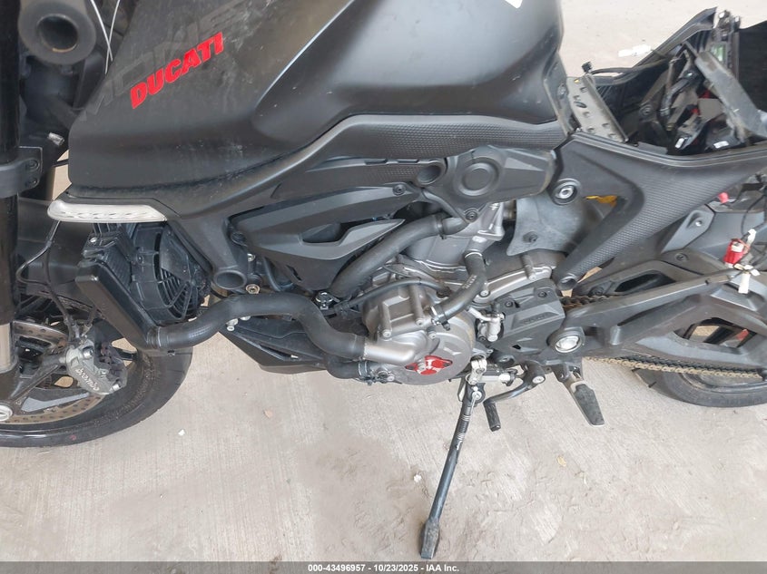 2021 Ducati Monster VIN: ZDMMAMDTXMB001164 Lot: 43496957