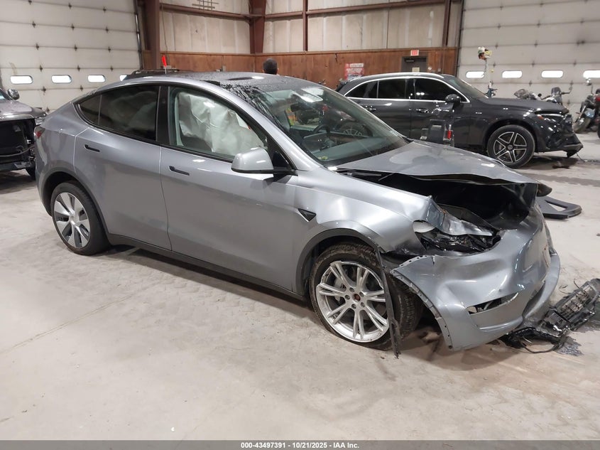TESLA MODEL Y LONG RANGE DUAL MOTOR ALL-WHEEL DRIVE