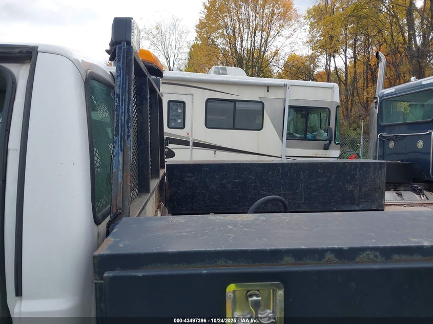 2005 Ford F-450 Xl/Xlt VIN: 1FDXF46P05EC09706 Lot: 43497396