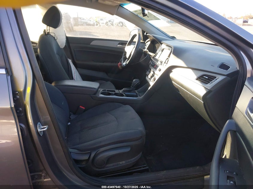 5NPE34AF4JH720123 2018 HYUNDAI SONATA photo no. 5