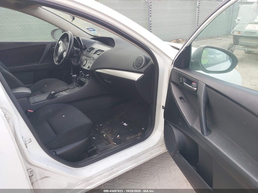 2013 MAZDA MAZDA3 I SPORT JM1BL1U72D1830167