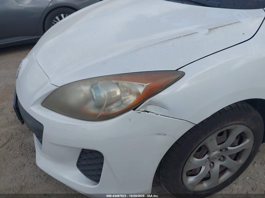 2013 MAZDA MAZDA3 I SPORT JM1BL1U72D1830167
