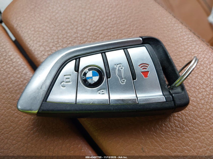 WBAJE7C53JWC54967 2018 BMW 5ER photo no. 11