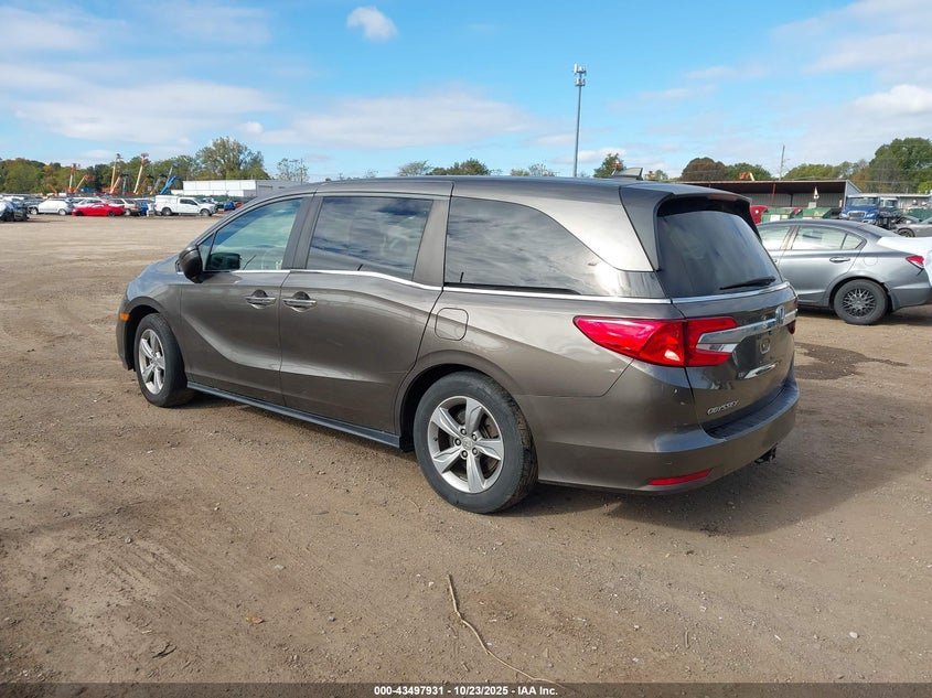 5FNRL6H78JB049274 2018 HONDA ODYSSEY photo no. 3