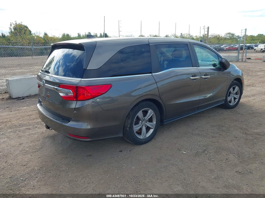 5FNRL6H78JB049274 2018 HONDA ODYSSEY photo no. 4
