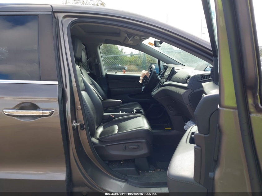 5FNRL6H78JB049274 2018 HONDA ODYSSEY photo no. 5