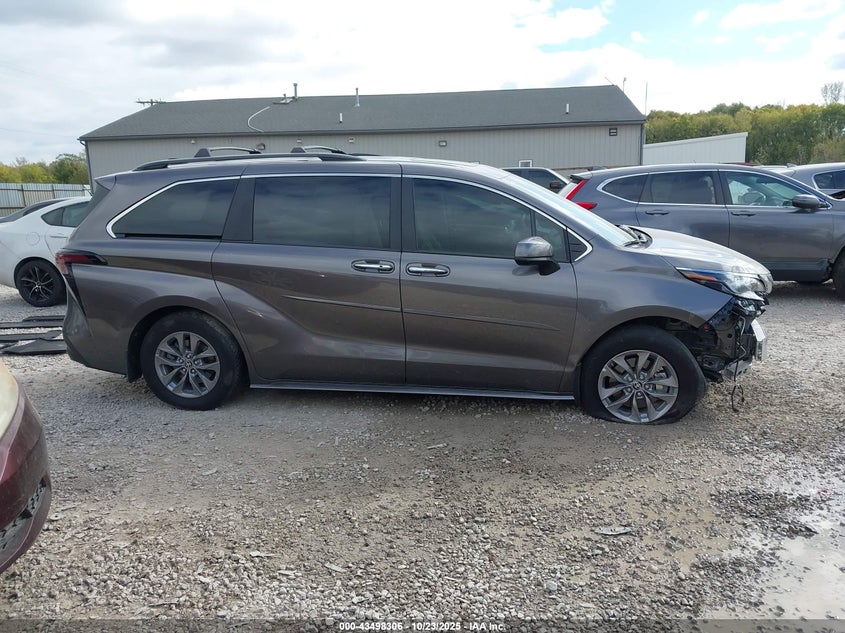 2024 TOYOTA SIENNA XLE 5TDYSKFC5RS126701