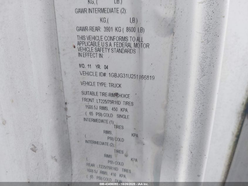 2005 Chevrolet Express Cutaway Base W/C7L/C7N VIN: 1GBJG31U251166819 Lot: 43498393