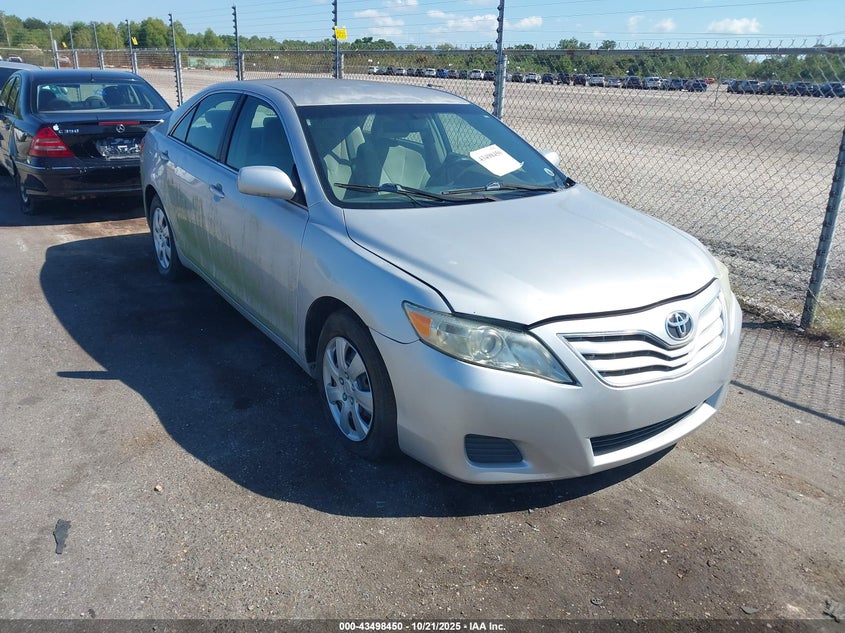TOYOTA CAMRY LE