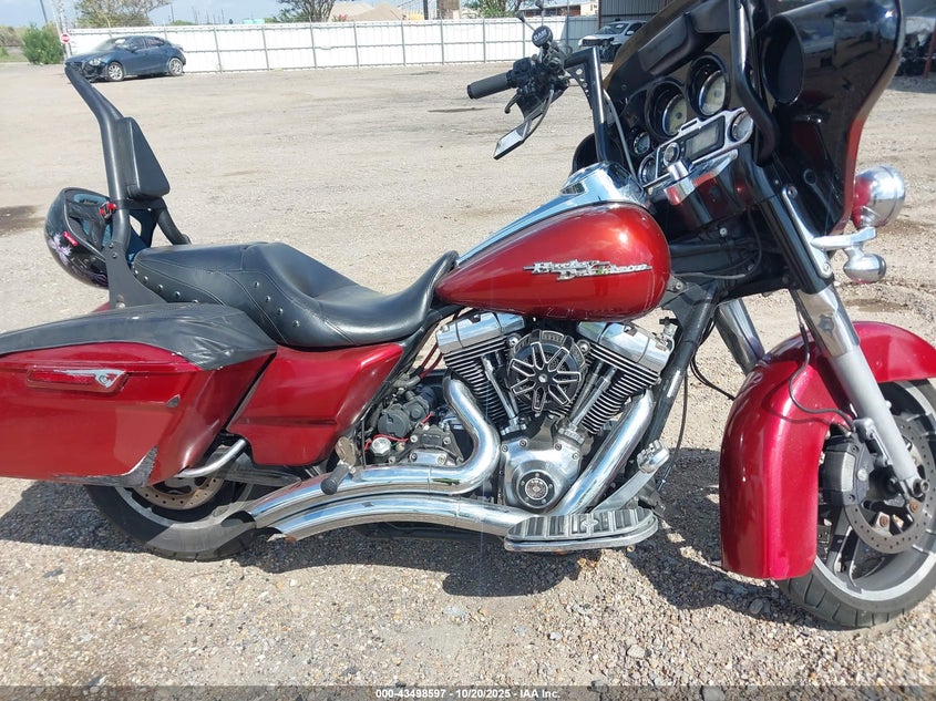 1HD1KB410AB617576 2010 HARLEY-DAVIDSON STREET GLIDE photo no. 8