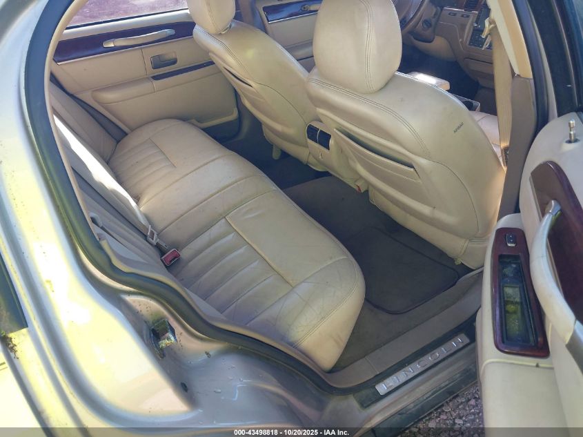 2003 Lincoln Town Car Signature VIN: 1LNHM82W43Y617040 Lot: 43498818