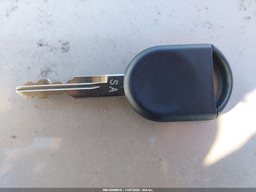 2003 Lincoln Town Car Signature VIN: 1LNHM82W43Y617040 Lot: 43498818