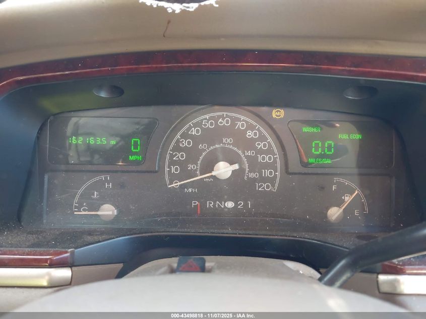 2003 Lincoln Town Car Signature VIN: 1LNHM82W43Y617040 Lot: 43498818