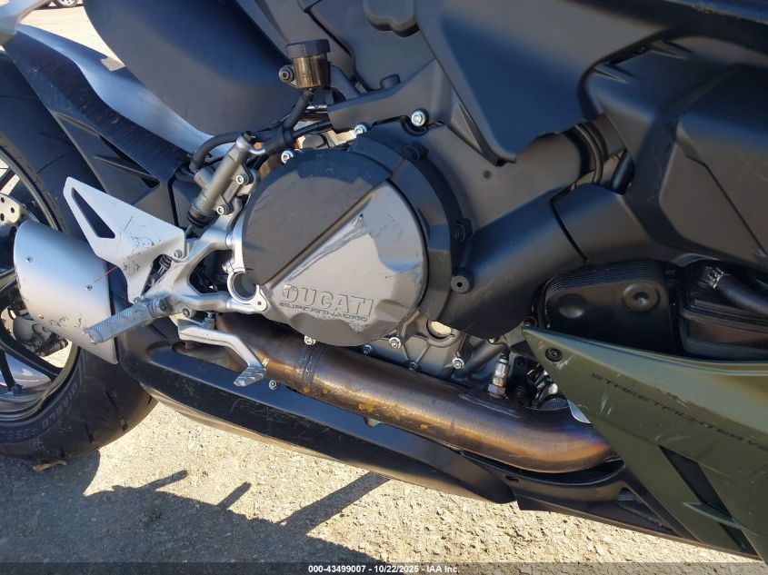 2025 Ducati Streetfighter V2 VIN: ZDMFAKYW2SB008902 Lot: 43499007