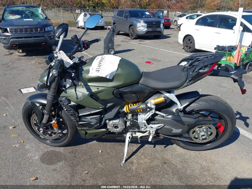 2025 Ducati Streetfighter V2 VIN: ZDMFAKYW2SB008902 Lot: 43499007