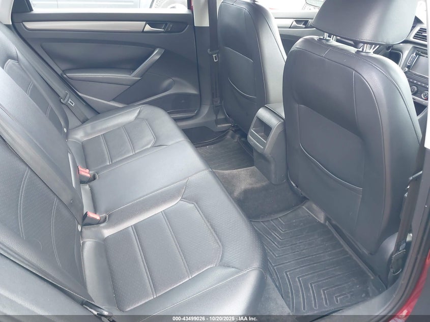 2015 VOLKSWAGEN PASSAT 1.8T LIMITED EDITION 1VWAT7A38FC102809