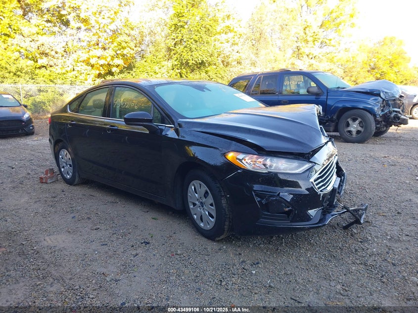 2019 FORD FUSION S - 3FA6P0G72KR196220