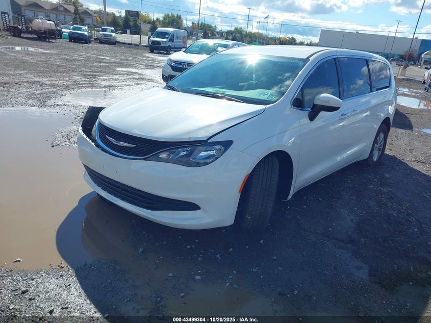 2C4RC1DG9HR518976 2017 CHRYSLER PACIFICA photo no. 2