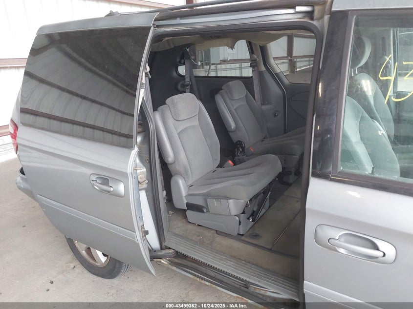 2005 Dodge Grand Caravan Sxt VIN: 2D4GP44L85R239835 Lot: 43499362