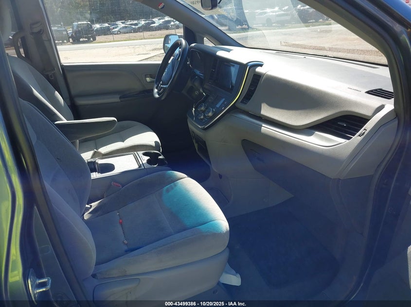 2015 TOYOTA SIENNA LE 8 PASSENGER 5TDKK3DC4FS574213