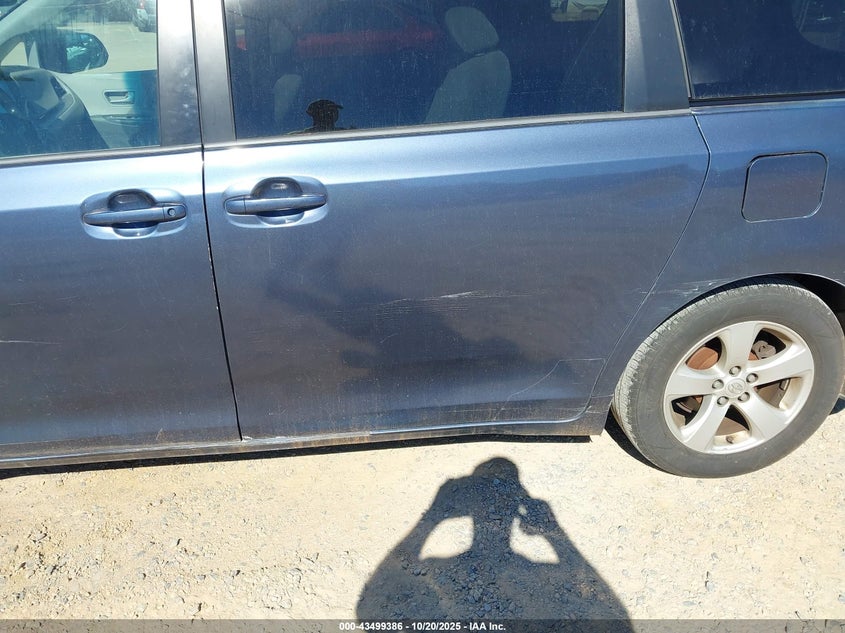 2015 TOYOTA SIENNA LE 8 PASSENGER 5TDKK3DC4FS574213