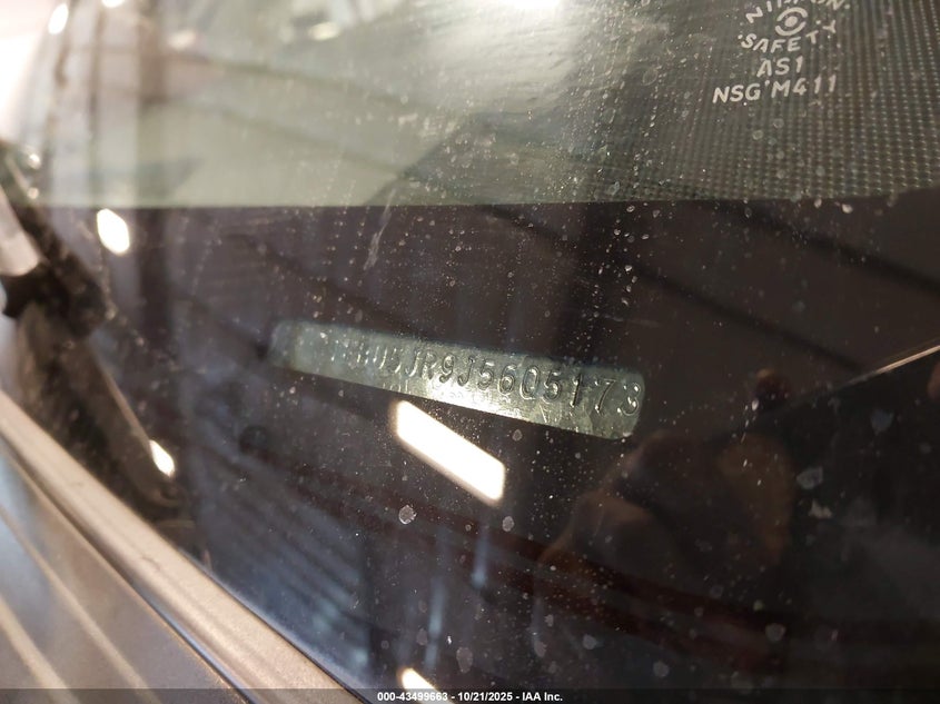 2018 TOYOTA 4RUNNER LIMITED JTEBU5JR9J5605173