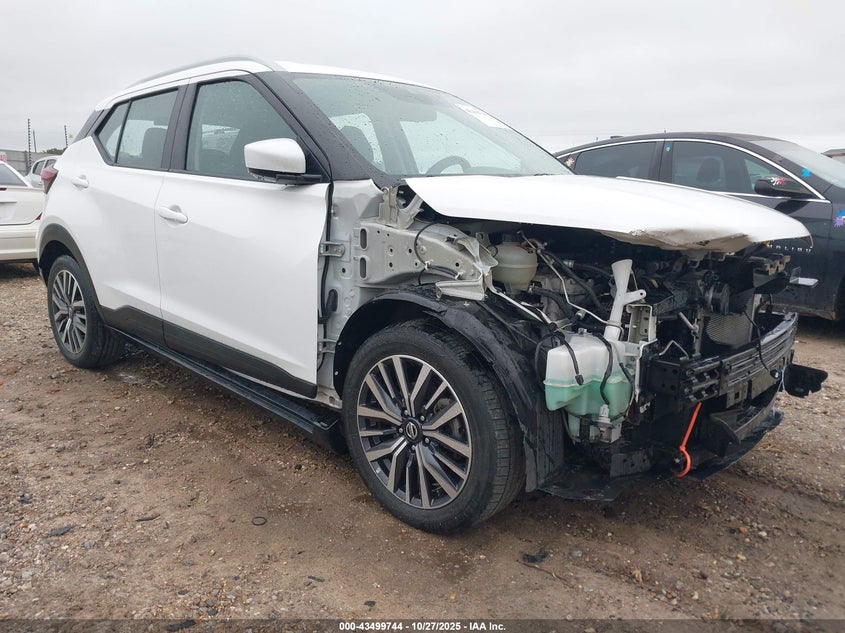 NISSAN KICKS SV XTRONIC CVT