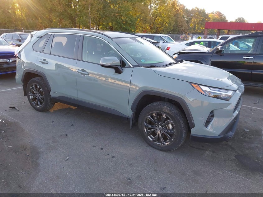 TOYOTA RAV4 HYBRID XLE PREMIUM