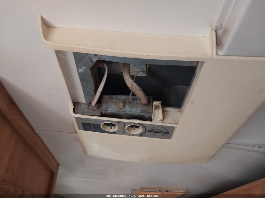 1C932JL04PA004530 1993   photo no. 6