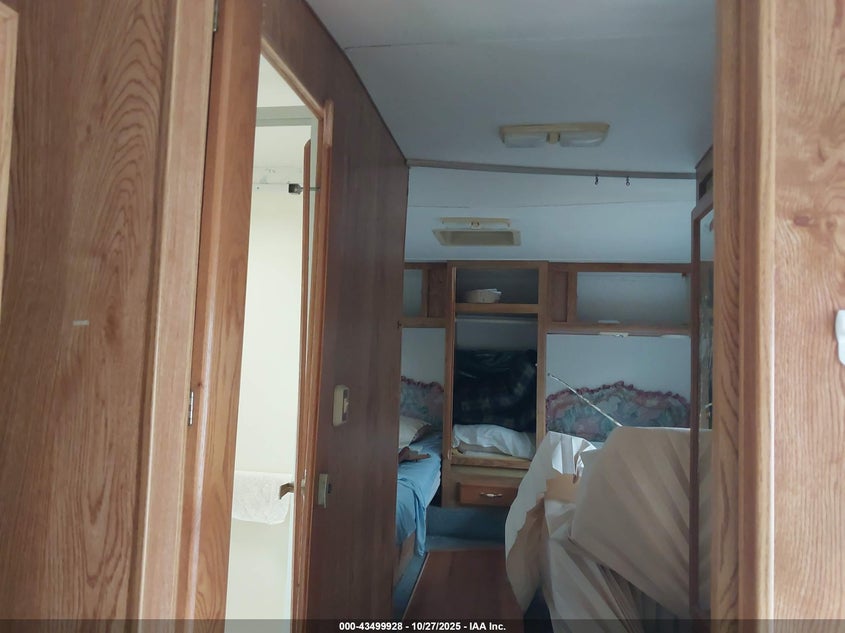 1C932JL04PA004530 1993   photo no. 7