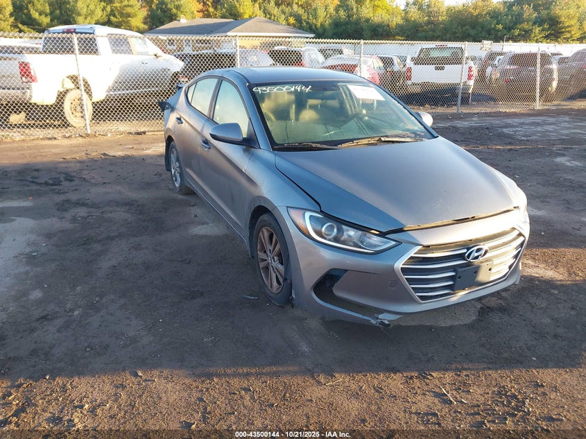 HYUNDAI ELANTRA SE