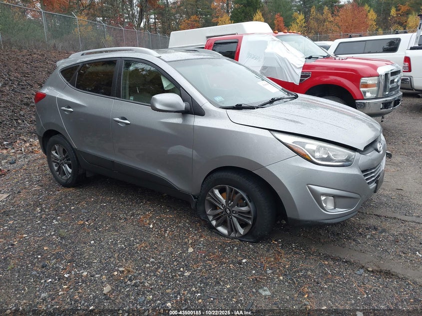 HYUNDAI TUCSON SE