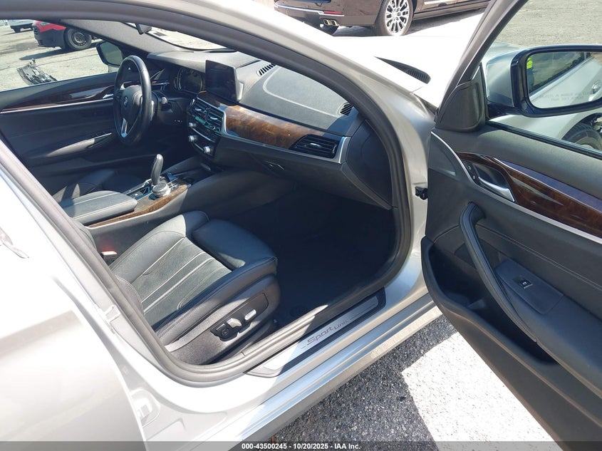 2019 BMW 5 SERIES 530I WBAJA5C5XKBX86237