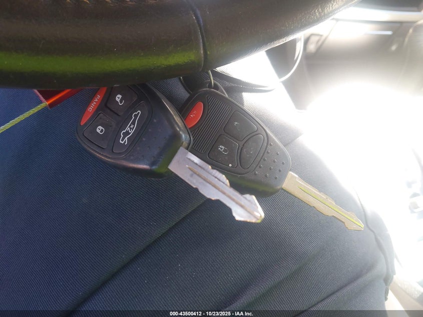 2005 Chrysler 300C VIN: 2C3JA63H25H576637 Lot: 43500412