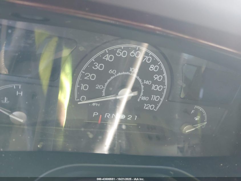 2003 Lincoln Town Car Executive VIN: 1LNHM81W83Y670986 Lot: 43500551