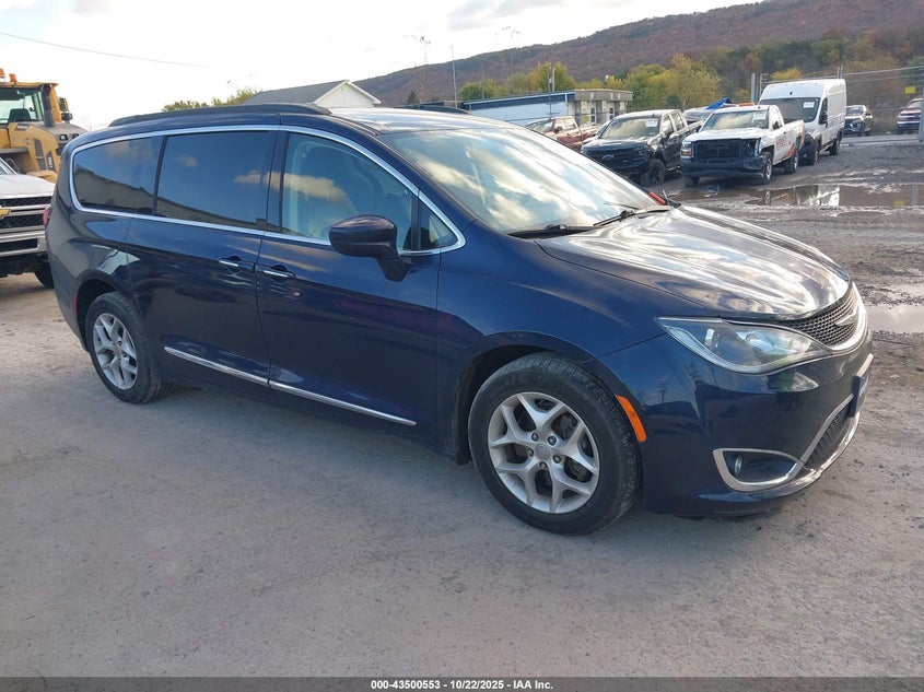 2017 CHRYSLER PACIFICA TOURING-L - 2C4RC1BG7HR611028
