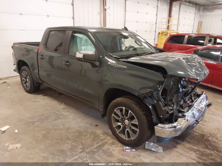 CHEVROLET SILVERADO 1500 4WD SHORT BED LT WITH 2FL