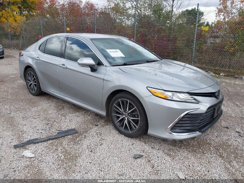 TOYOTA CAMRY XLE AWD