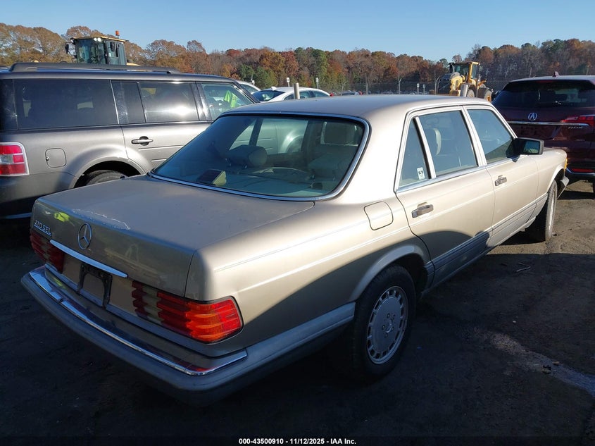 WDBCA35DXJA404490 1988 MERCEDES-BENZ  photo no. 4
