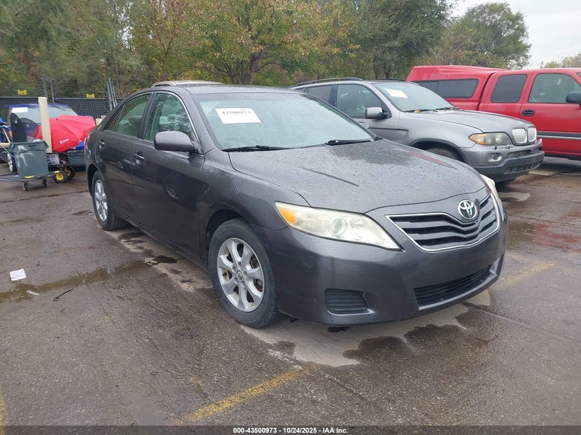 TOYOTA CAMRY LE