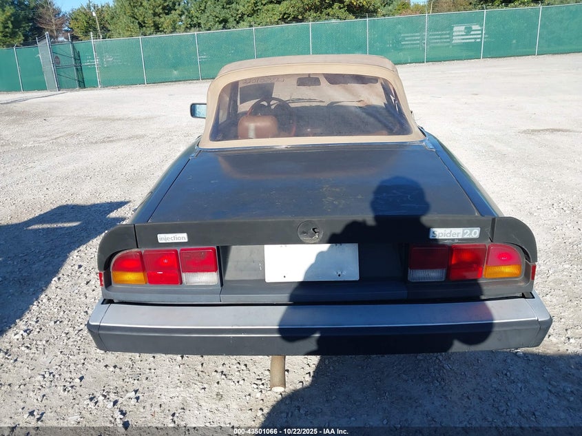 1984 Alfa Romeo Veloce 2000 Spider VIN: ZARBA5414E1020331 Lot: 43501066