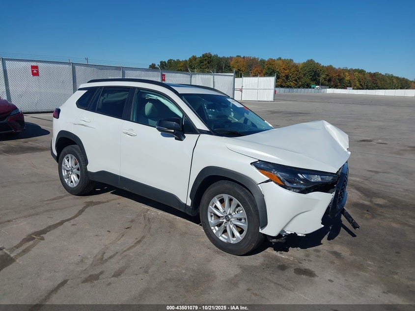 TOYOTA COROLLA CROSS LE