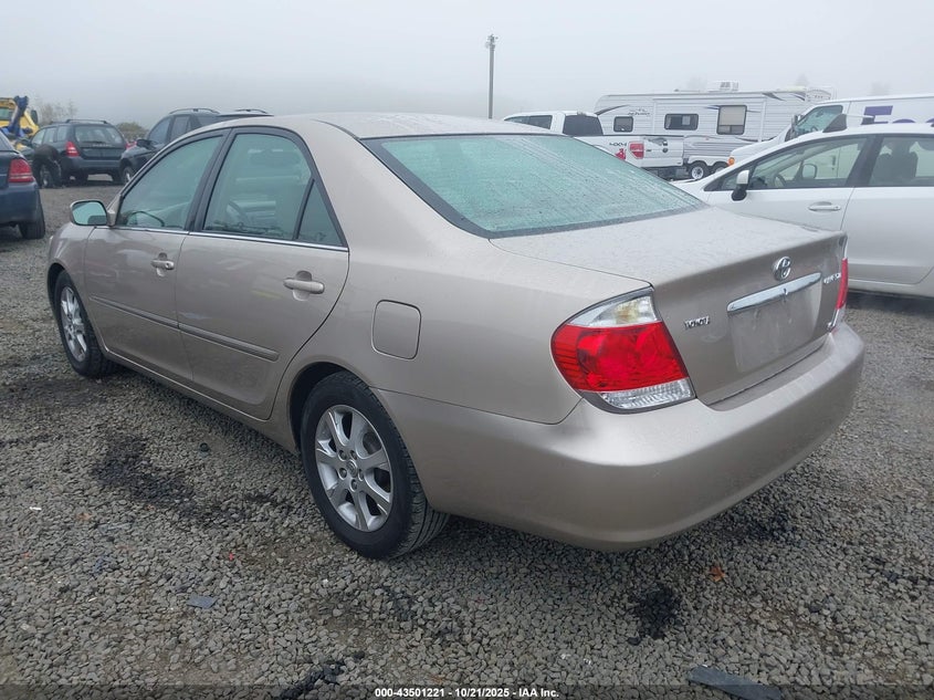 4T1BF30K15U089678 2005 TOYOTA CAMRY photo no. 3
