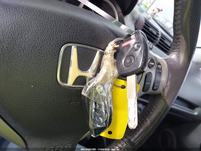 JHMGD38638S071012 2008 HONDA FIT photo no. 11