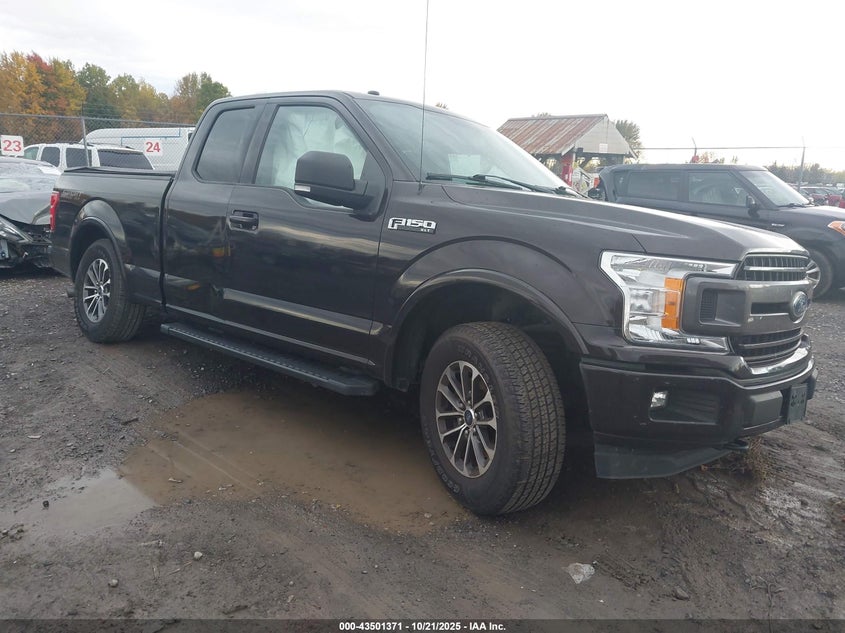 FORD F-150 XLT