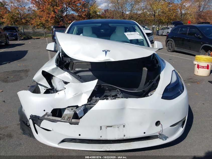 2022 Tesla Model Y Performance Dual Motor All-Wheel Drive VIN: 7SAYGDEF9NF382723 Lot: 43501574