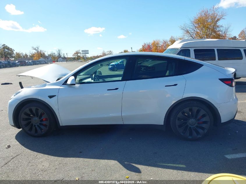 2022 Tesla Model Y Performance Dual Motor All-Wheel Drive VIN: 7SAYGDEF9NF382723 Lot: 43501574