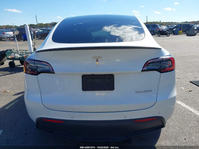 2022 Tesla Model Y Performance Dual Motor All-Wheel Drive VIN: 7SAYGDEF9NF382723 Lot: 43501574